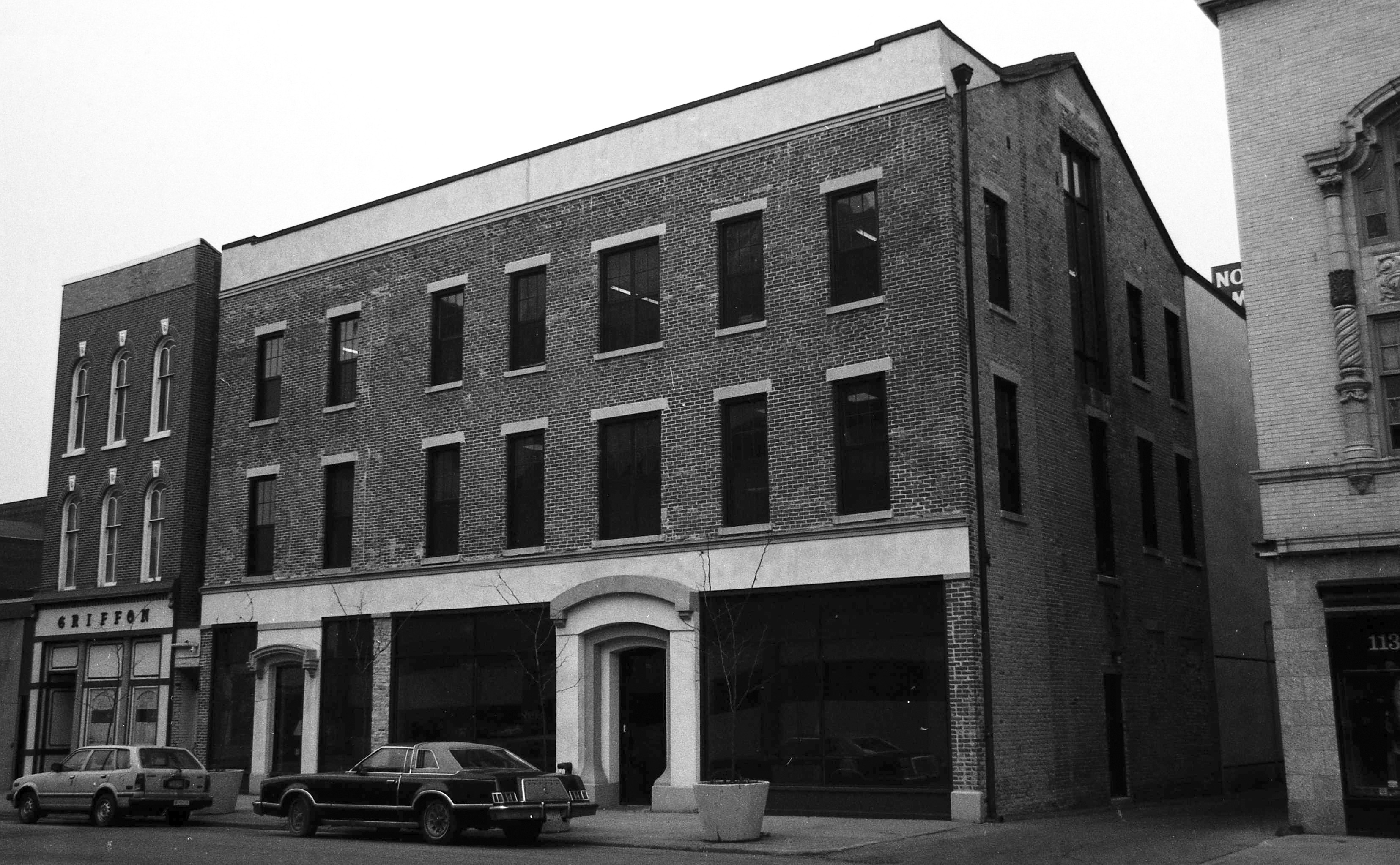 117-119 West Colfax Avenue